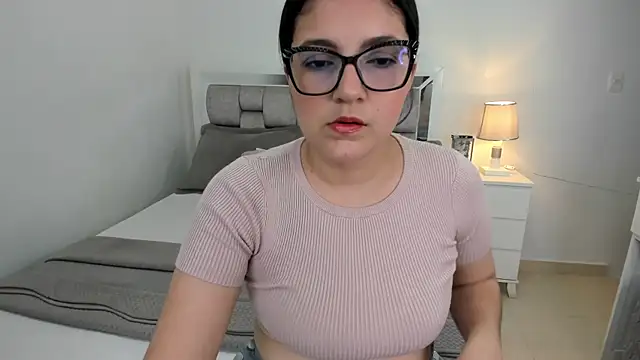 Camilaa bueno online show from 23, 4, 2026