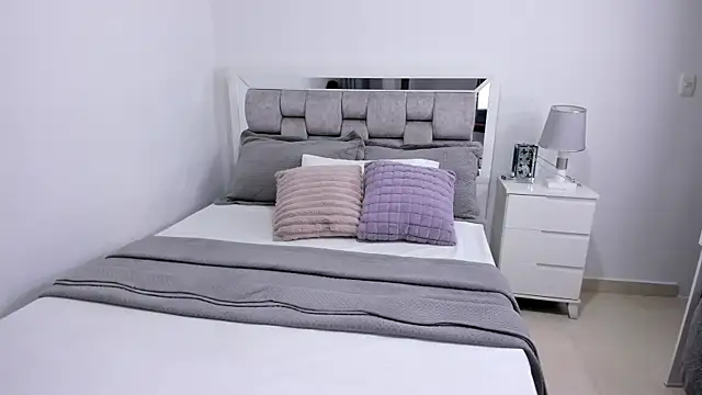 Camilaa bueno online show from 6, 4, 2026