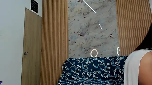 Any topless online show from 24, 11, 2025