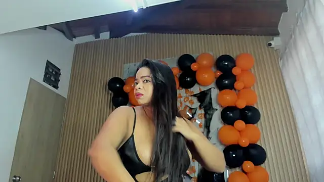 Any topless online show from 3, 11, 2025