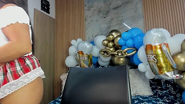 Any topless online show from 24, 9, 2025