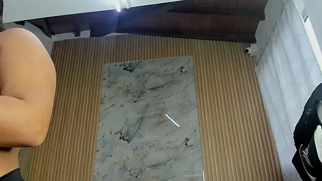 Any topless online show from 8, 11, 2025