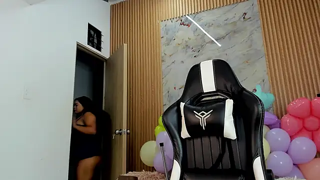 Any topless online show from 9, 4, 2026