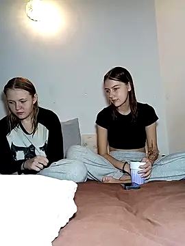 ella grays online show from 12, 10, 2025