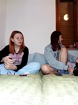 ella grays online show from 20, 11, 2025