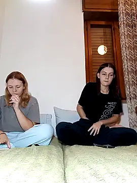 ella grays online show from 16, 10, 2025