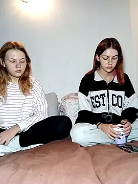 ella grays online show from 5, 10, 2025