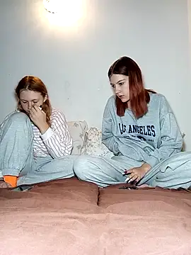 ella grays online show from 7, 10, 2025