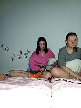 ella grays online show from 25, 4, 2026
