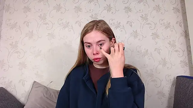 sofiaa here online show from 13, 5, 2026