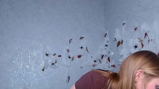 Snapshot of sofiaa_here chatting on 28, 10, 2025 sofiaa here online show from 28, 10, 2025