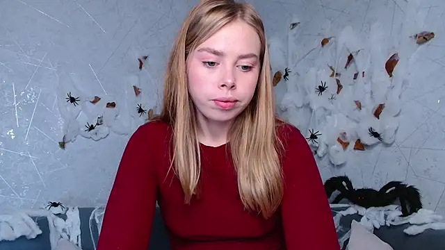 Snapshot of sofiaa_here chatting on 30, 10, 2025 sofiaa here online show from 30, 10, 2025