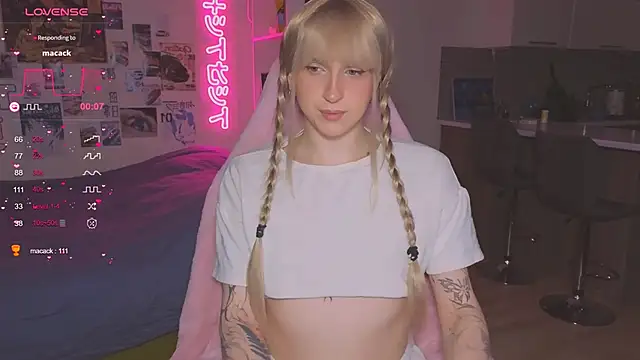 p1nkvenom online show from 29, 11, 2025