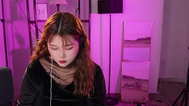 LoosedShearing999 online show from 2, 12, 2024