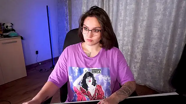 Snapshot of Hoot_owl_cb chatting on 20, 10, 2025 Hoot owl cb online show from 20, 10, 2025