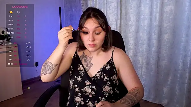 Snapshot of Hoot_owl_cb chatting on 16, 10, 2025 Hoot owl cb online show from 16, 10, 2025