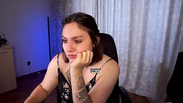 Snapshot of Hoot_owl_cb chatting on 10, 10, 2025 Hoot owl cb online show from 10, 10, 2025