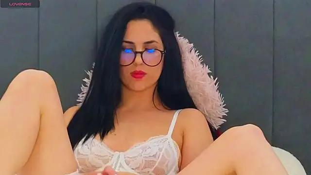 LauraMirage online show from 28, 11, 2025