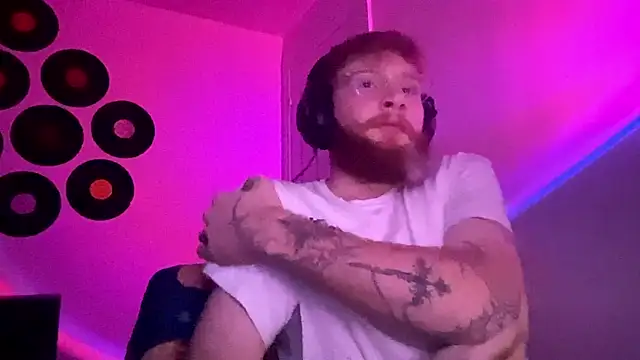 PrettyGinger online show from 27, 11, 2025