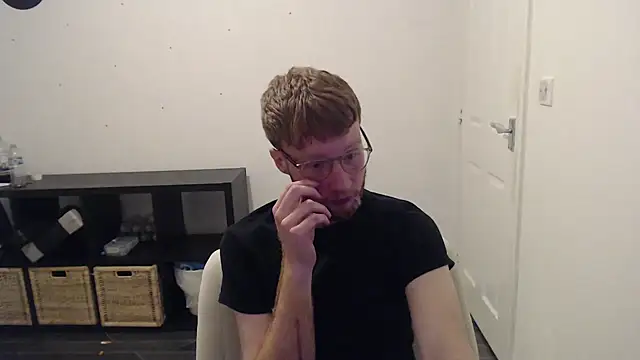 PrettyGinger online show from 3, 12, 2024