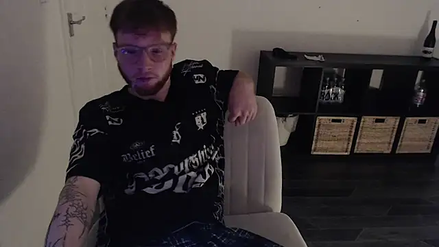 PrettyGinger online show from 5, 1, 2025