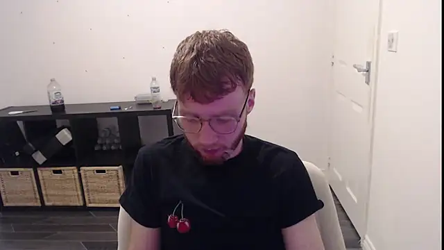 PrettyGinger online show from 3, 12, 2024