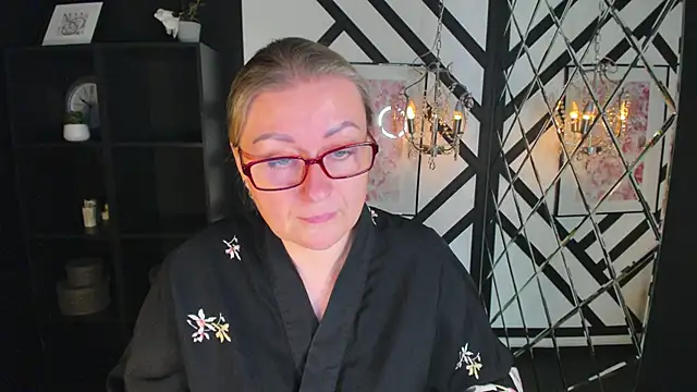 AlexandraKind online show from 3, 10, 2025