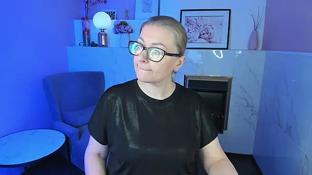 AlexandraKind online show from 15, 3, 2025