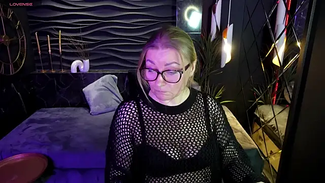 AlexandraKind online show from 19, 3, 2025