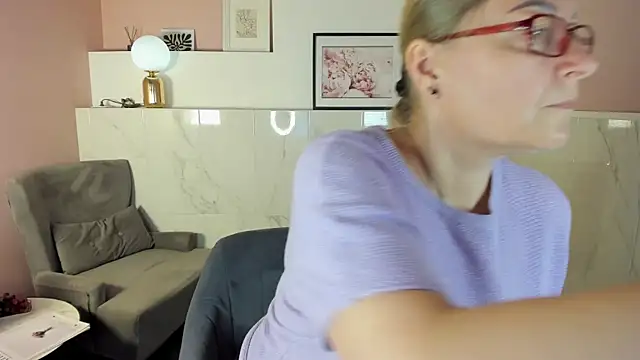 AlexandraKind online show from 19, 9, 2025