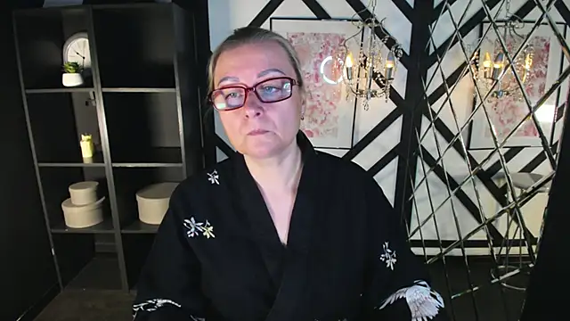 AlexandraKind online show from 1, 10, 2025