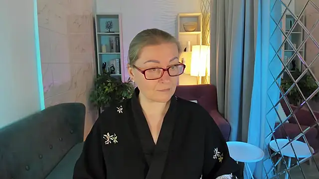 AlexandraKind online show from 21, 10, 2025