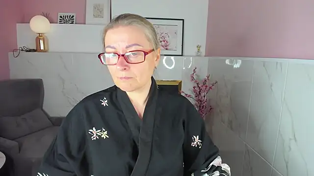 AlexandraKind online show from 18, 10, 2025