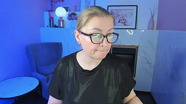 AlexandraKind online show from 15, 3, 2025