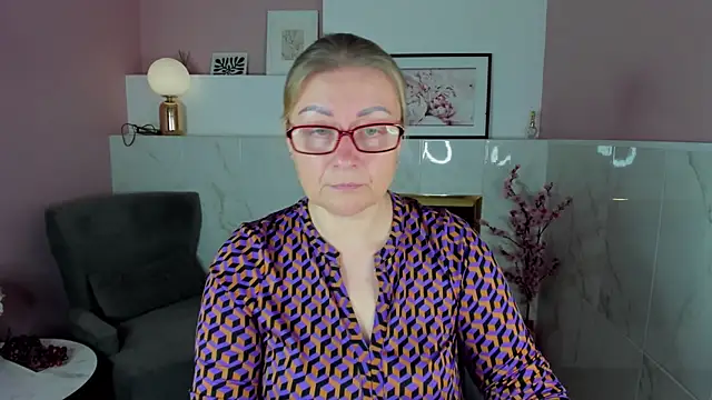 AlexandraKind online show from 11, 10, 2025