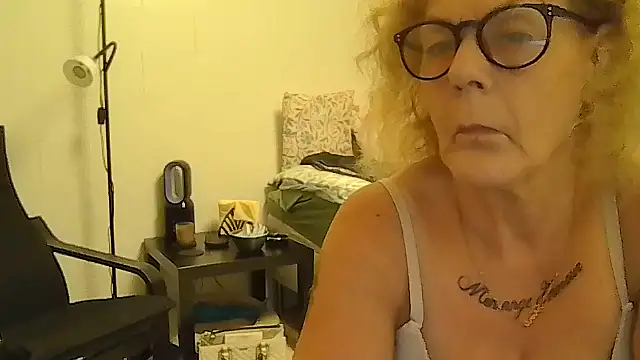 housewife shantie online show from 10, 7, 2026