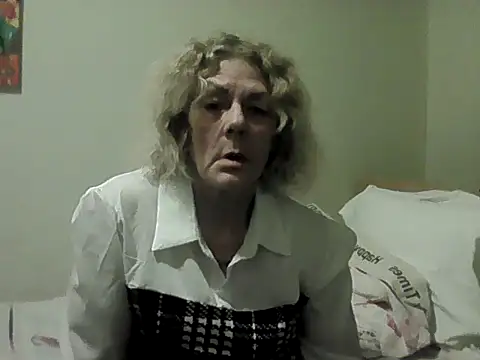 housewife shantie online show from 12, 3, 2026