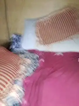 LOOLOOO123123 online show from 4, 12, 2025