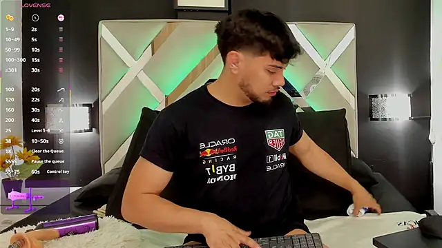 Tommidubois online show from 4, 3, 2025