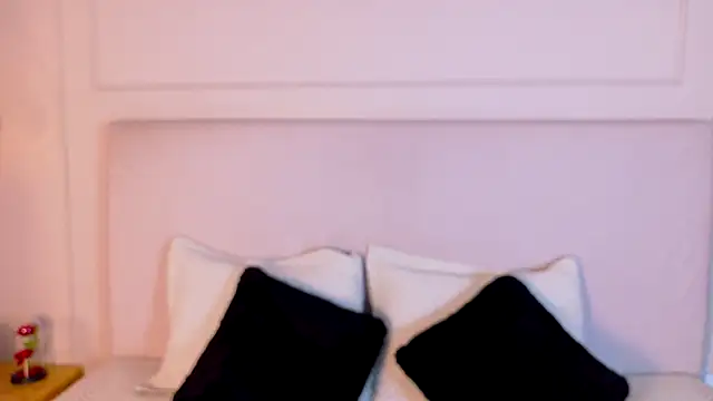 EymiCuper online show from 3, 12, 2025