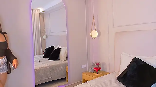 EymiCuper online show from 24, 10, 2025