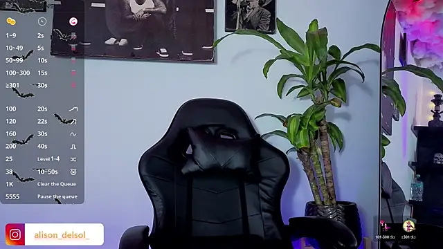 Snapshot of Alisson_Wynter chatting on 5, 11, 2025 Alisson Wynter online show from 5, 11, 2025