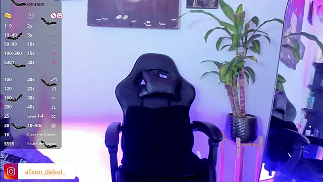 Snapshot of Alisson_Wynter chatting on 31, 10, 2025 Alisson Wynter online show from 31, 10, 2025