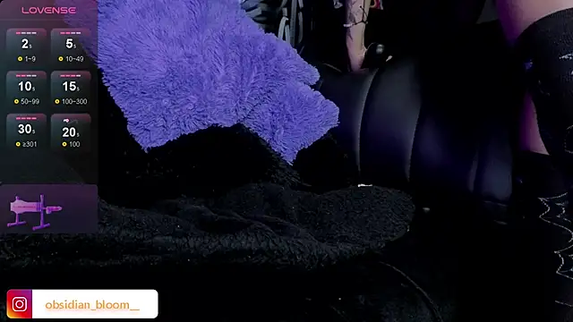 Snapshot of Alisson_Wynter chatting on 25, 6, 2026 Alisson Wynter online show from 25, 6, 2026