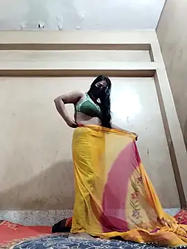 Magical Girl- online show from 6, 10, 2025