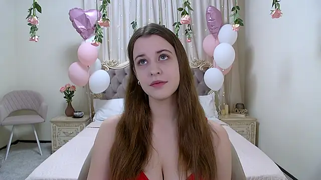 AgataAisitt online show from 5, 3, 2025