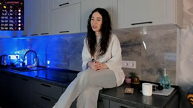 JoanBartram online show from 30, 12, 2024