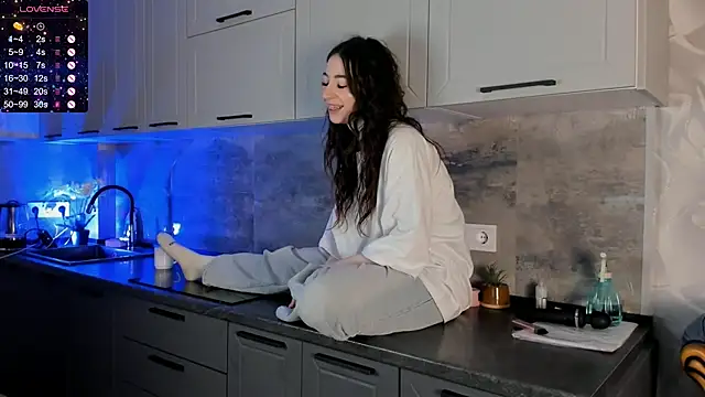 JoanBartram online show from 30, 12, 2024