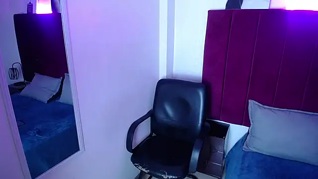 Kylee28 online show from 13, 2, 2025