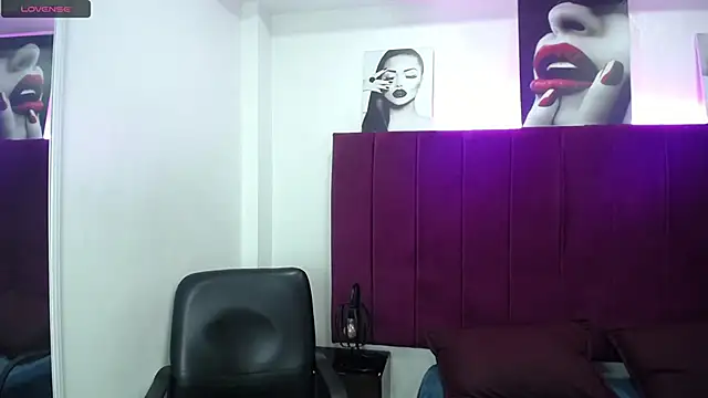 Kylee28 online show from 8, 2, 2025